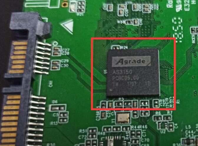 我們如何選擇一款好的工業(yè)級固態(tài)硬盤？